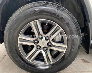 Xe Toyota Fortuner 2.4G 4x2 AT 2020