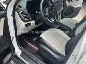 Xe Kia Seltos Premium 1.6 AT 2022